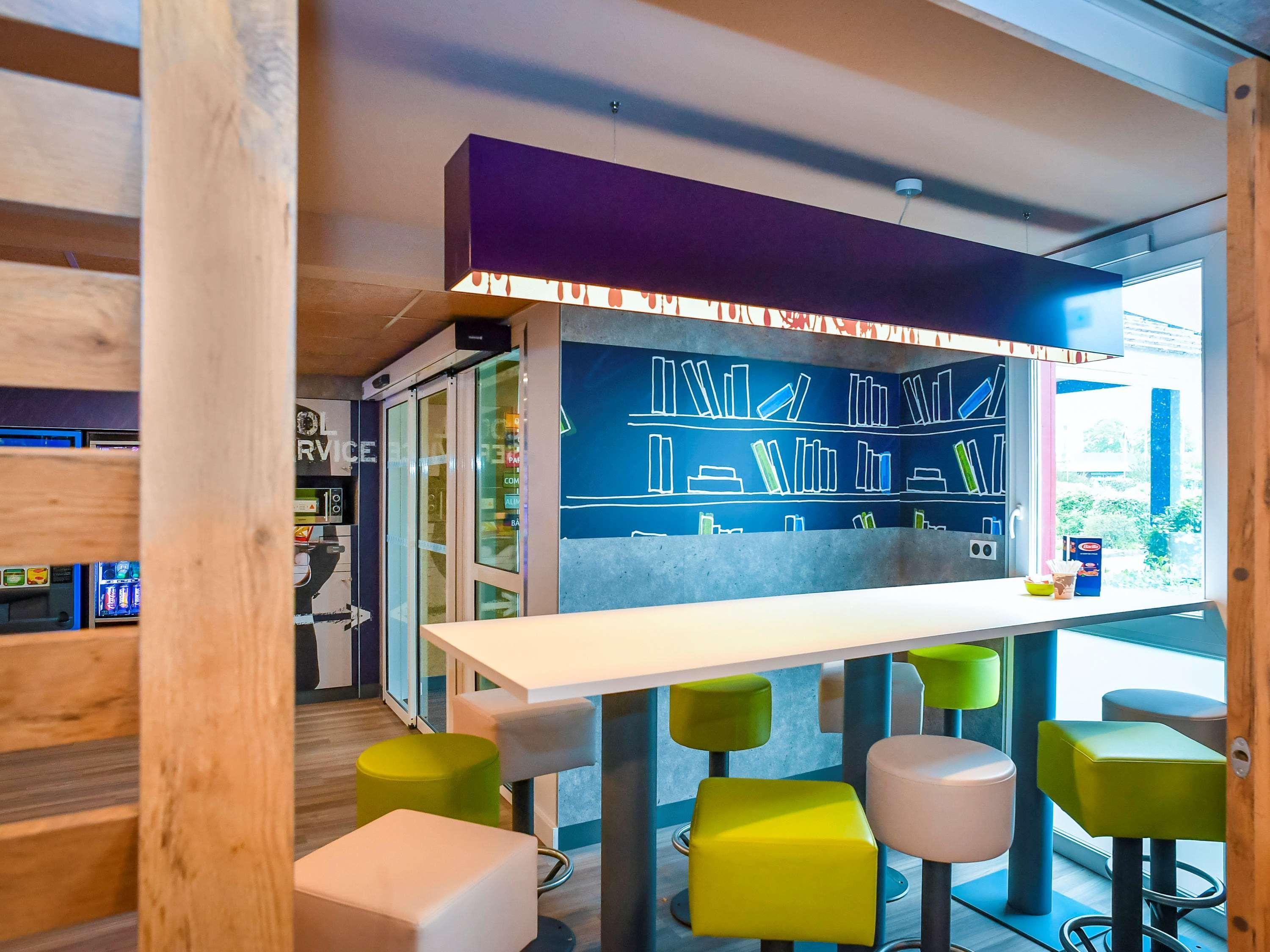 Ibis Budget Coutances Exterior foto