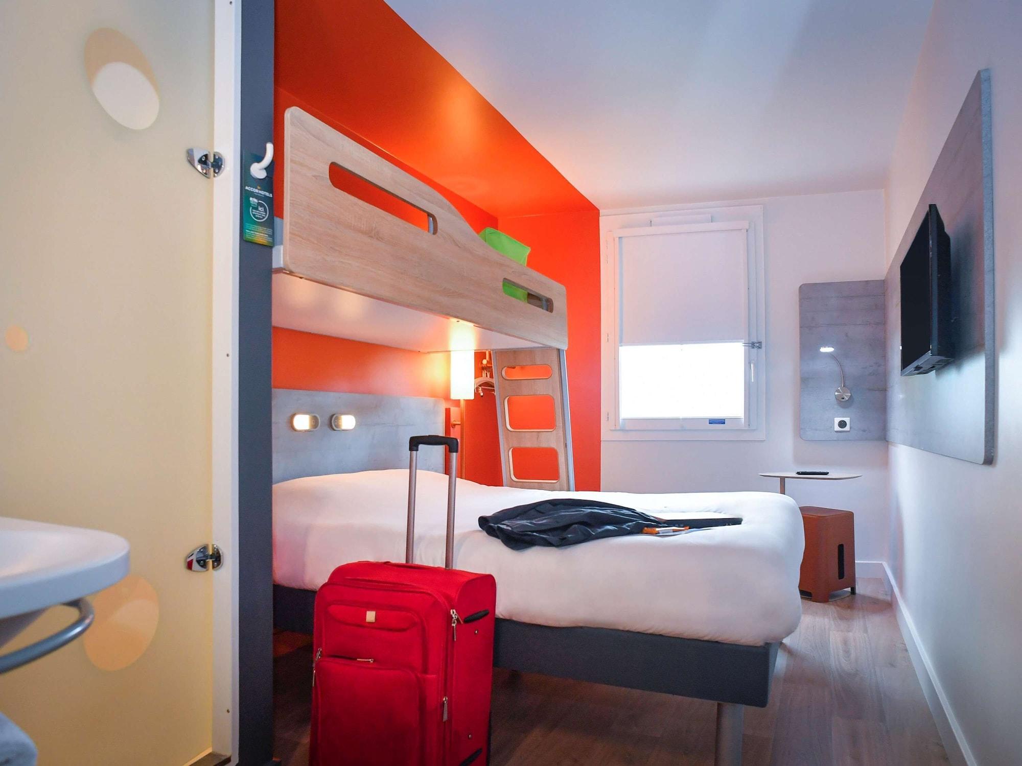 Ibis Budget Coutances Exterior foto