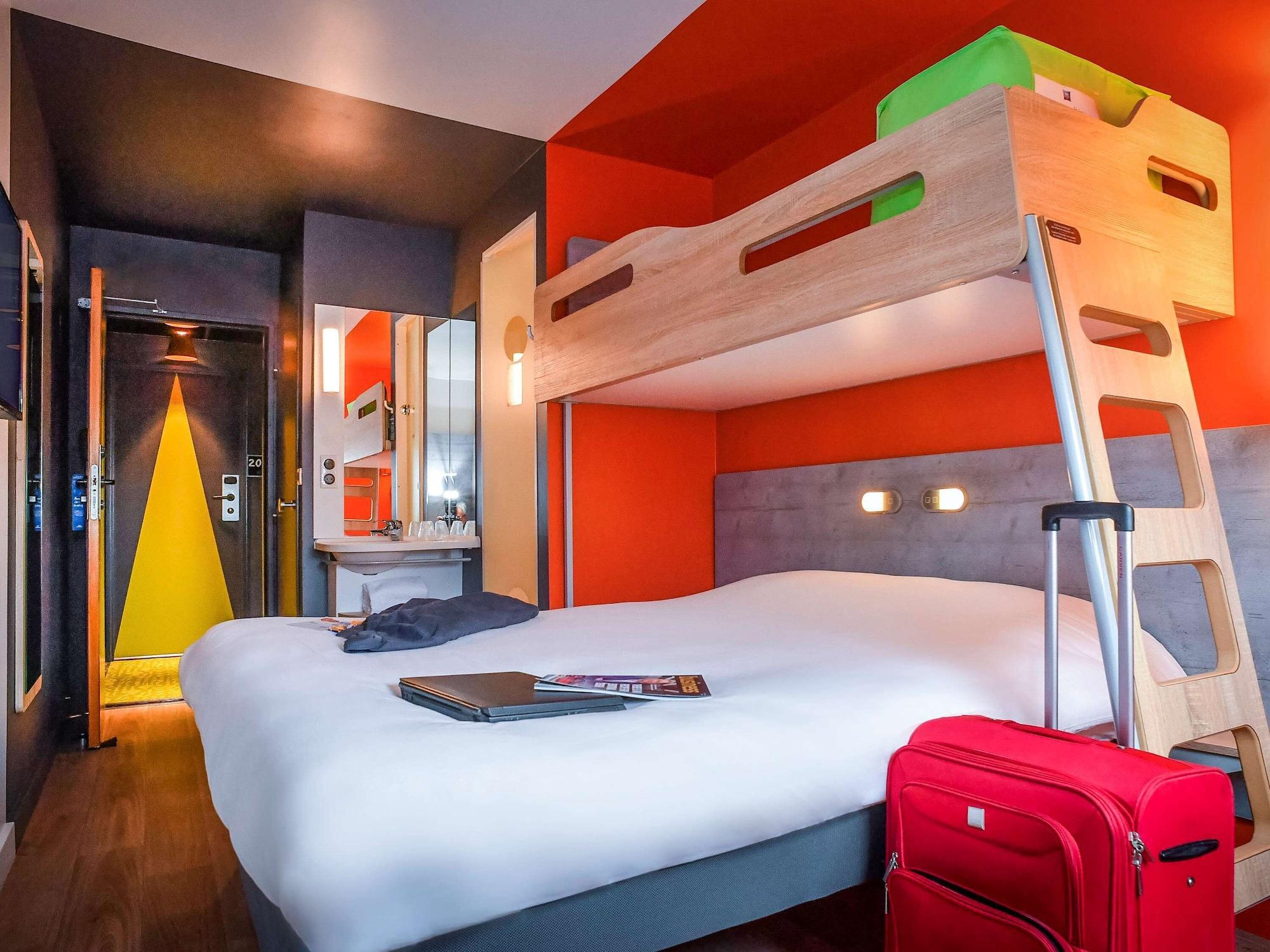 Ibis Budget Coutances Exterior foto